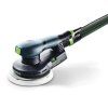 Festool ETS EC 1503 s připojeným odsáváním – detail napojení hadice a kabelu plug it
